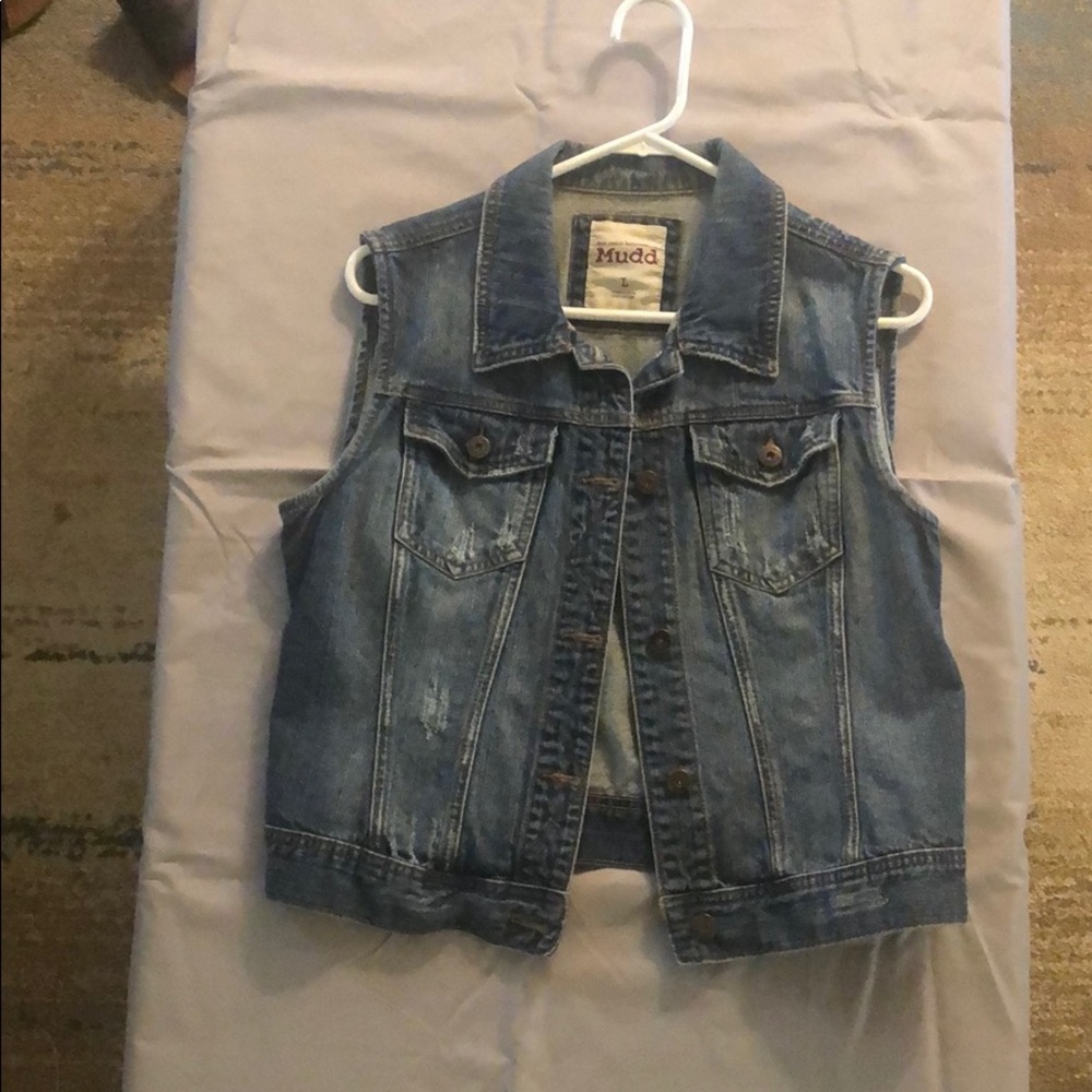 Mudd denim vest!